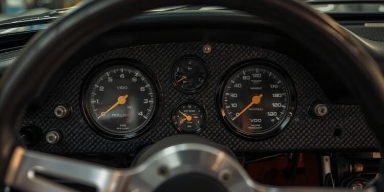 VDO Zusatzinstrumente im Rennsport: Öldruckmesser, Ladedruckanzeige und mehr