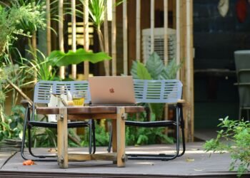 Gartenhaus als Arbeitsraum: Dezentral effizienter arbeiten
